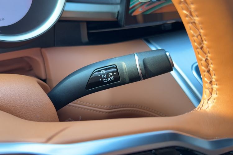 Used ORA Lightning Cat 2022 555 km Luxury Edition
