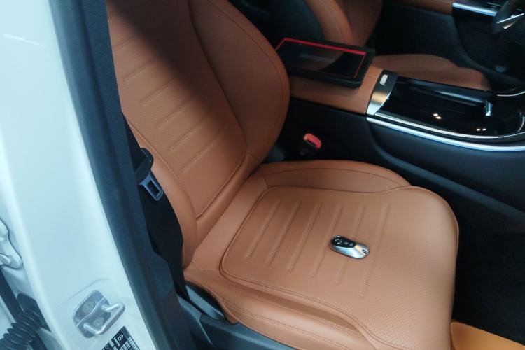 Used Mercedes-Benz GLC 2024 Refreshed GLC 300 L 4MATIC Dynamic Version 5 Seats
