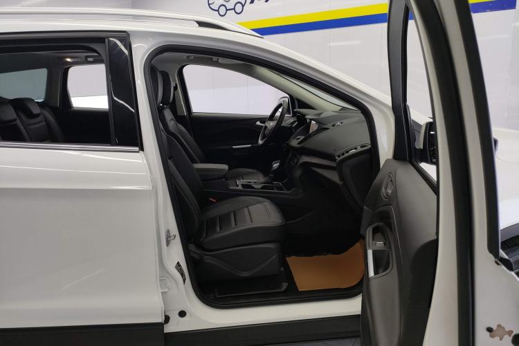 Used Ford Kuga 2019 EcoBoost 180 Two-Wheel-Drive Platinum Edition China VI Standard
