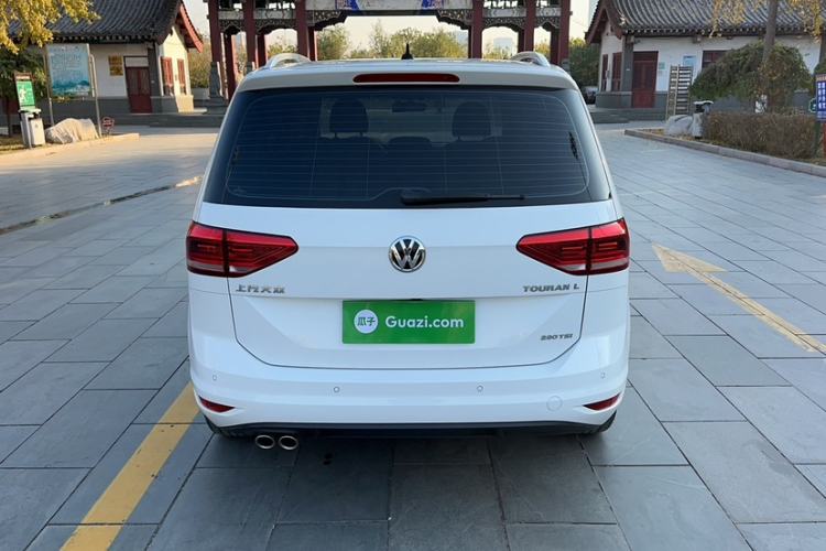 Used Volkswagen Touran 2021 Touran L 280TSI DSG Comfort Edition 7 Seats
