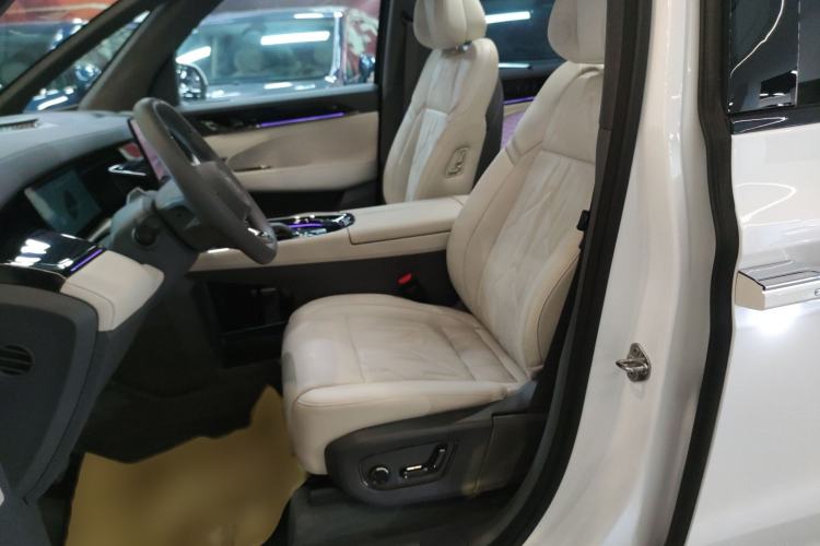 Used Zeekr 009 2024 Six-Seat Executive Version 4WD 108 kWh
