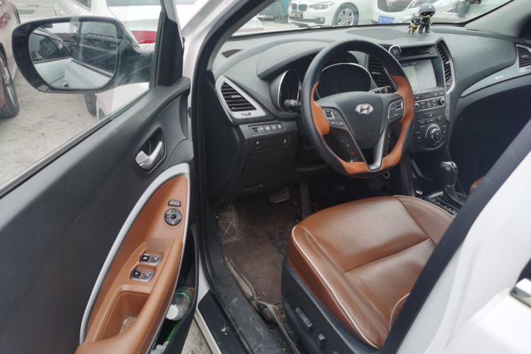 Used Hyundai Santa Fe 2017 2.0T Automatic All-Wheel Drive Smart 7-Seater