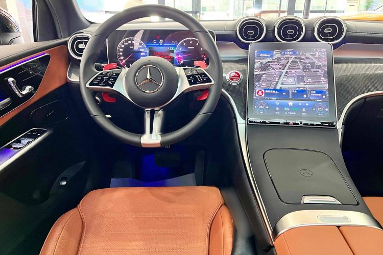 Used Mercedes-Benz GLC 2024 GLC 260 L 4MATIC Dynamic Edition 5-seater
