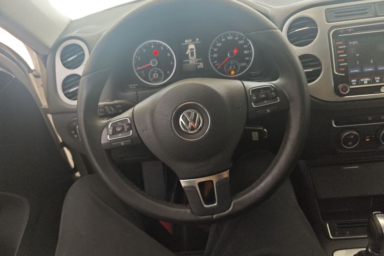 Used Volkswagen Tiguan 2016 280TSI Automatic Two-Wheel Drive Silk Road Comfort Edition
