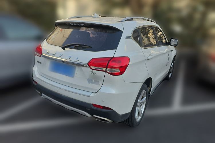 Used Haval H2 2018 Chuanxiang Edition 1.5T Dual-Clutch Two-Wheel Drive Fashion Model China V Standard