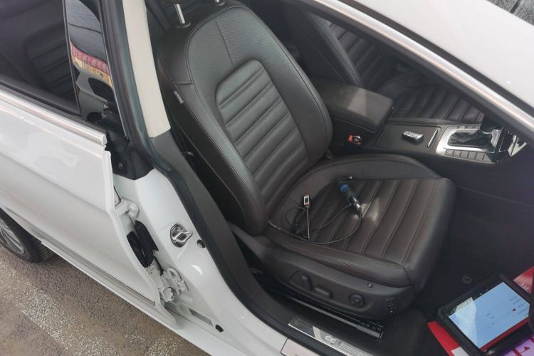 Used Volkswagen FAW-Volkswagen CC 2016 1.8TSI Luxury Model
