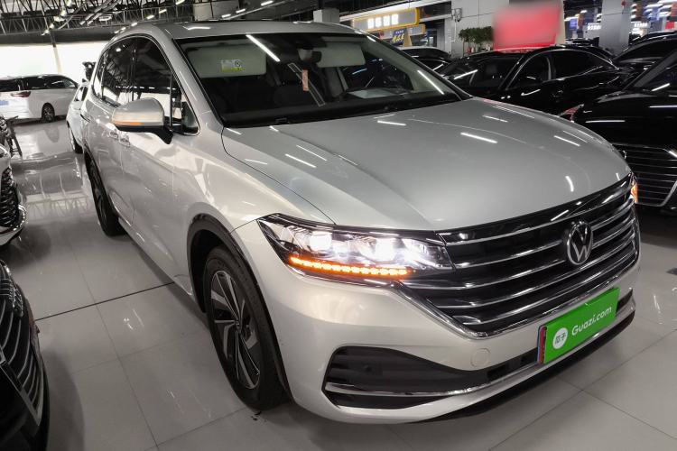Used Volkswagen Viloran 2024 330TSI Luxury Edition
