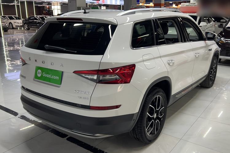 Used Skoda Kodiaq 2019 Facelifted TSI330 7-Seater Two-Wheel-Drive Luxury Enjoyment Edition China VI Standard
