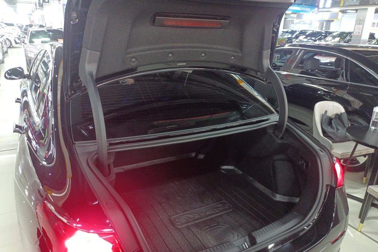 Used Mercedes-Benz E-Class 2025 E 300 L Luxury Model