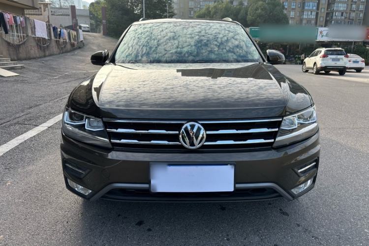 Used Volkswagen Tiguan L 2019 330TSI Automatic Two-Wheel Drive Panoramic Comfort Edition China VI Standard
