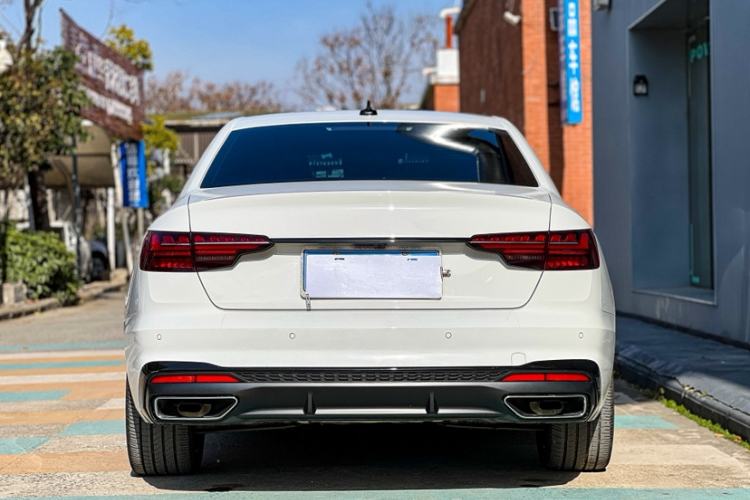 Used Audi A4L 2023 40 TFSI Luxury Dynamic Model
