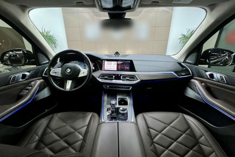 Used BMW X5 2022 Restyled xDrive 30Li Luxury Version M Sport Package