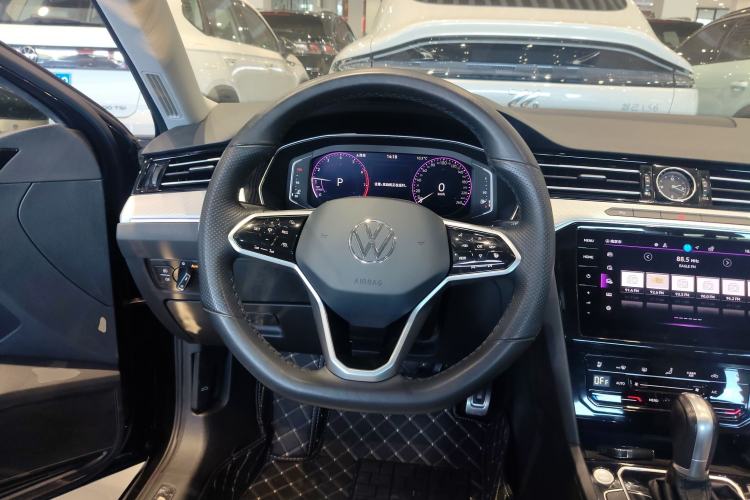 Used Volkswagen Magotan 2023 2 Million Units Commemorative Edition 330TSI DSG Luxury Version
