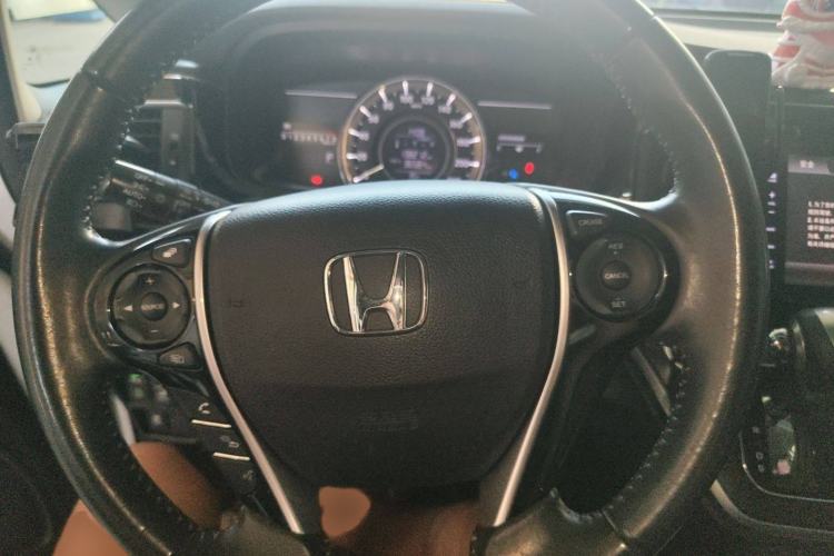 Used Honda Elysion 2016 2.4L Comfort Edition
