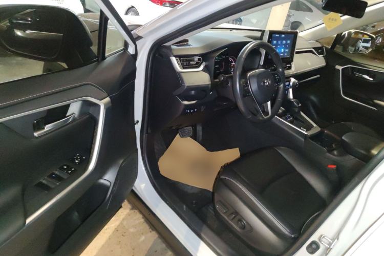 Used Toyota RAV4 2020 2.0L CVT Two-Wheel Drive Fashion PLUS Edition
