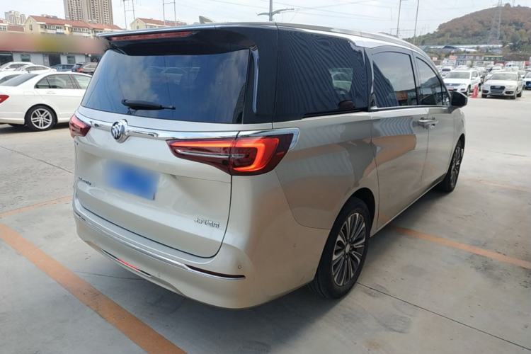 Used Buick GL8 2021 ES Landtrek 653T Luxury Model
