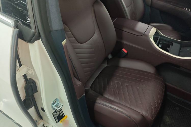 Used  11 2022 Ultra-Long Range Dual-Motor Luxury Edition 4 Seats