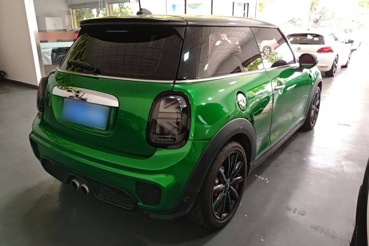 Used  MINI 2016 2.0T COOPER S Pioneer Edition
