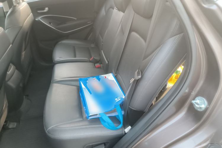 Used Hyundai Santa Fe 2015 2.0T Automatic All-Wheel Drive Smart Version 5 Seats