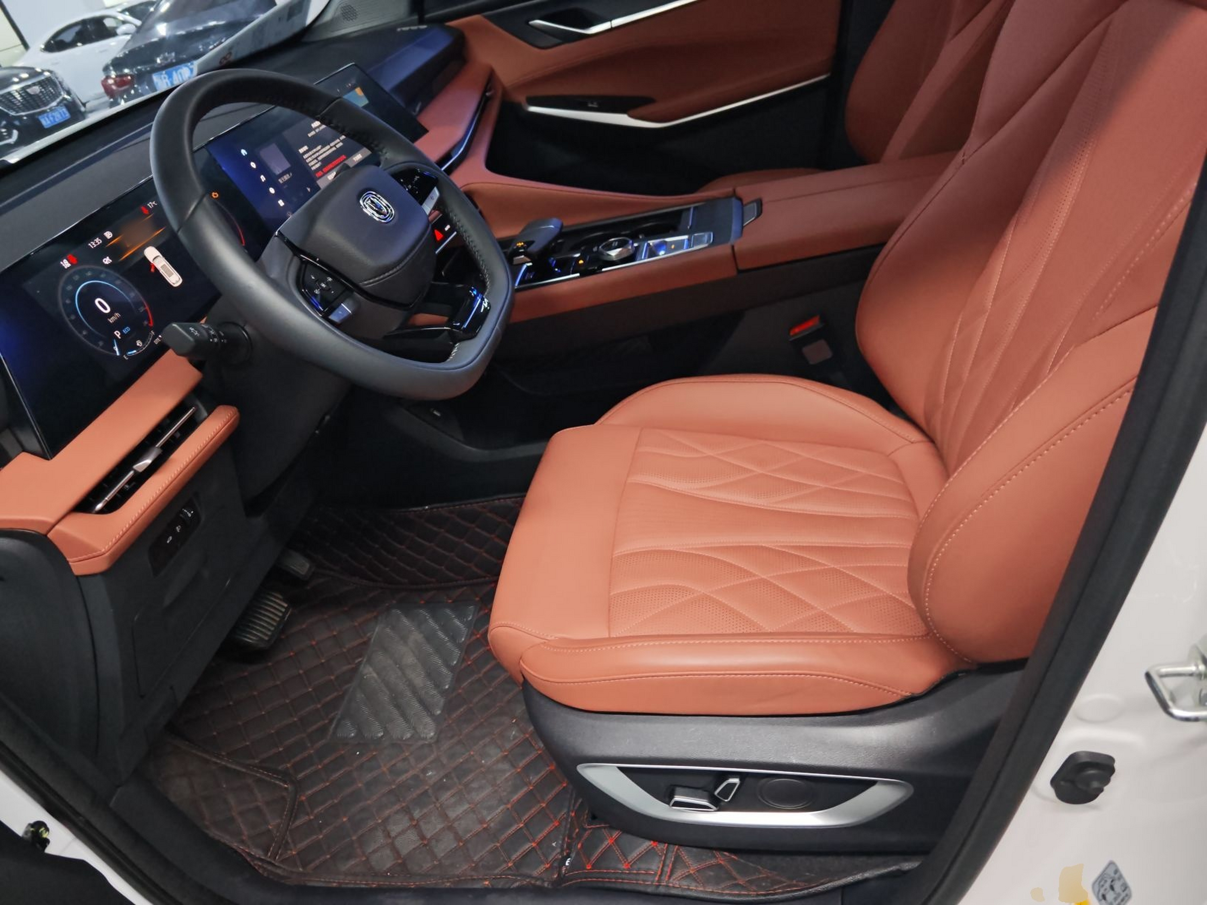 المقاعد الأمامية داخل السيارة