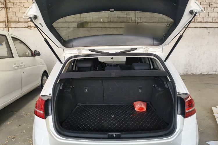 Used Volkswagen Golf 2017 230TSI Automatic Comfort Edition – Celebrating Milestone of One Million Units
