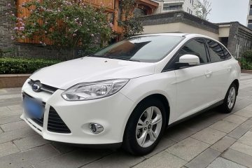 Used Ford Focus 2012 Sedan 1.6L Automatic Fashion Edition