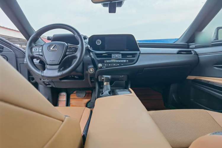 Used Lexus ES 2021 200 Excellence Edition