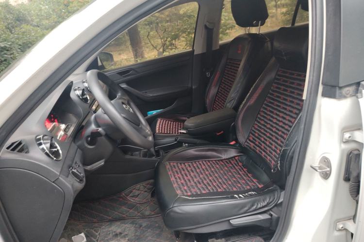 Used Volkswagen Jetta 2019 Dream Edition 1.4L Manual Fashion Version
