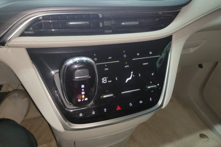 Used Buick GL8 2023 ES Lu Zun Comfort Model
