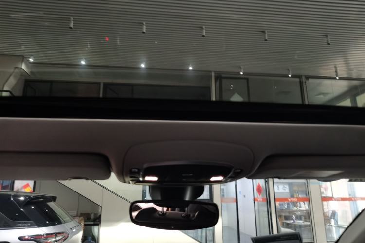 Used  Grand Commander 2018 2.0T Four-Wheel Drive Smart Enjoyment Version China V Emission Standard
