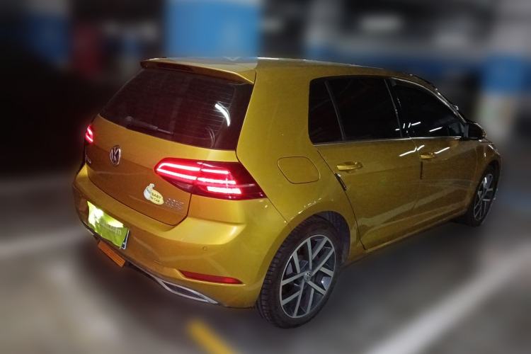 Used Volkswagen Golf 2018 230TSI Automatic Luxury Version
