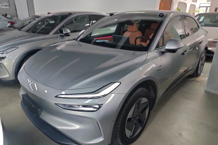 Used ONVO L60 2024 60 kWh All-Wheel Drive