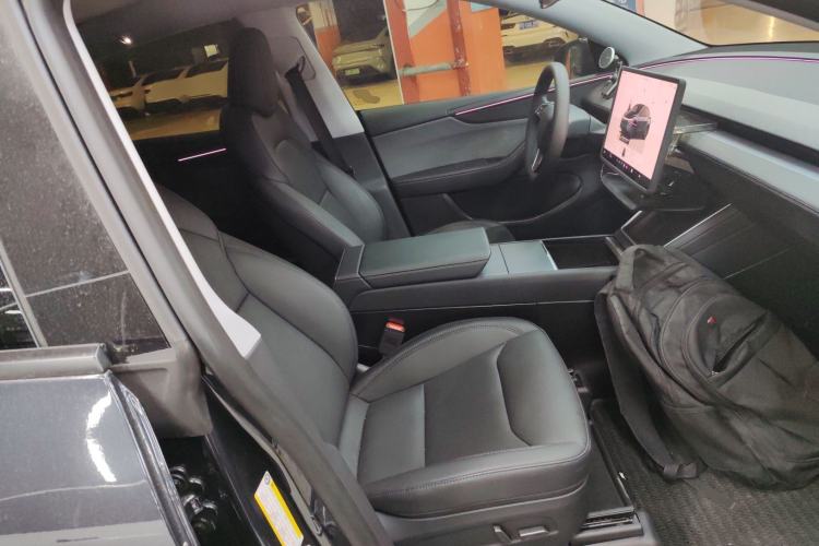 Used Tesla Model Y 2025 Rear-Wheel-Drive Version