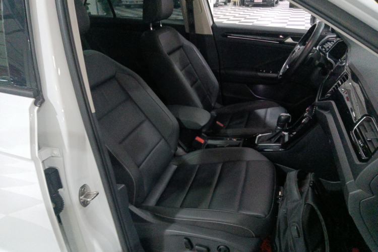 Used Volkswagen T-ROC 2022 280TSI DSG Two-Wheel Drive Comfort PLUS