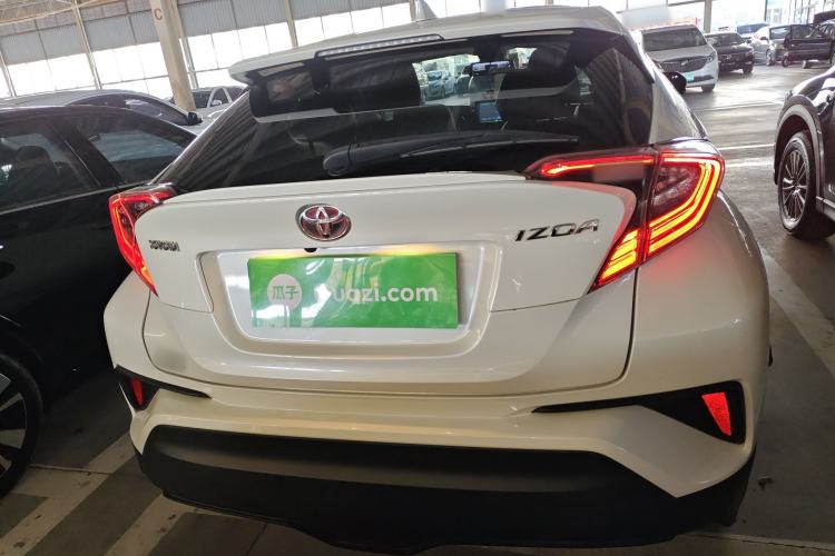 Used Toyota IZOA 2018 2.0L Yixuan Version China V Standard
