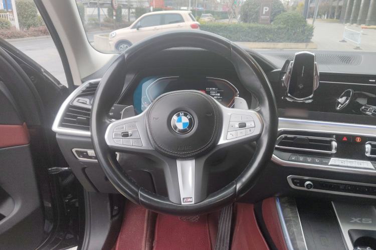 Used BMW X5 2022 Restyled xDrive 30Li Luxury Version M Sport Package
