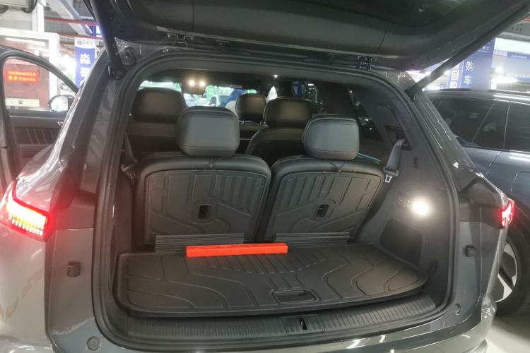 Used ONVO Luxeed L90 2025 Model—Max Six-Seater Version