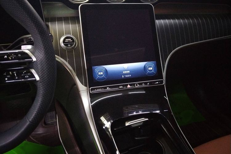 Used Mercedes-Benz GLC 2023 GLC 260 L 4MATIC Luxury Model 5 Seats
