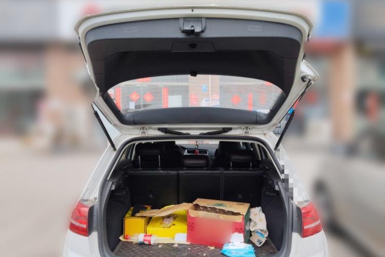 Used Volkswagen Golf 2016 1.6L Automatic Fashion Model