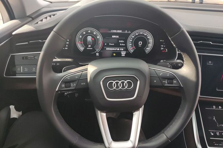 Used Audi Q7 2023 45 TFSI quattro S line Sport model
