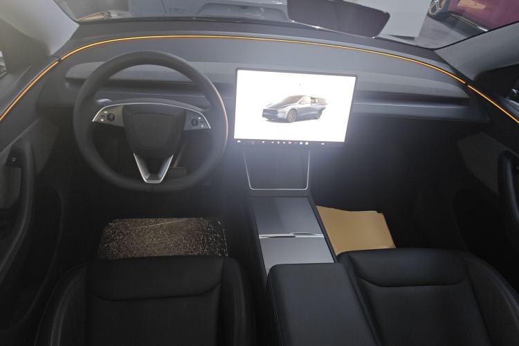 Used Tesla Model Y 2025 Rear-Wheel-Drive Version
