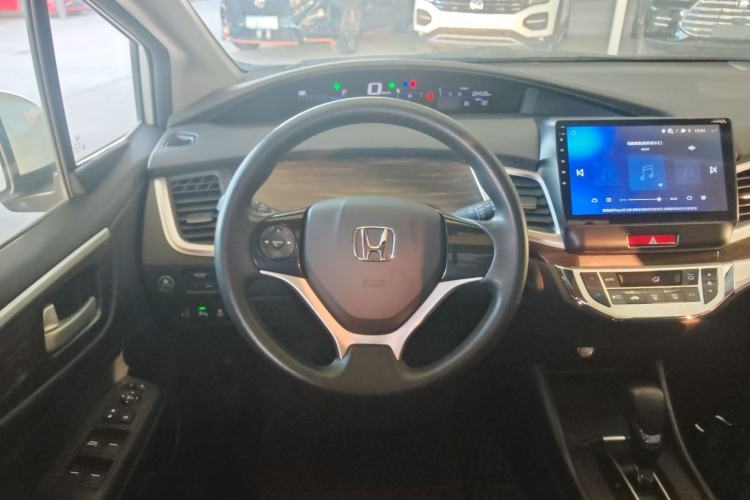 Used Honda Jade 2017 1.8L automatic Comfort version 5 seats
