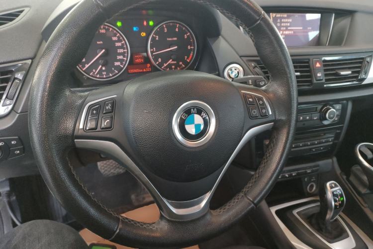 Used BMW X1 2014 sDrive18i Leading Model
