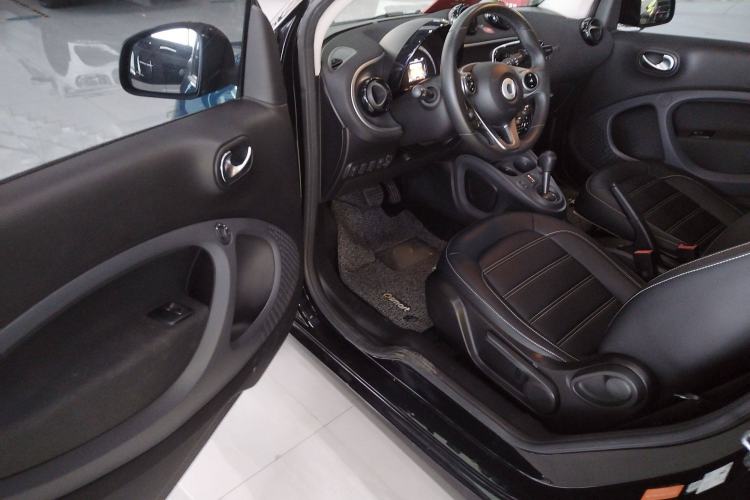 Used  fortwo 2015 1.0L 52 kW Hardtop Passion Edition
