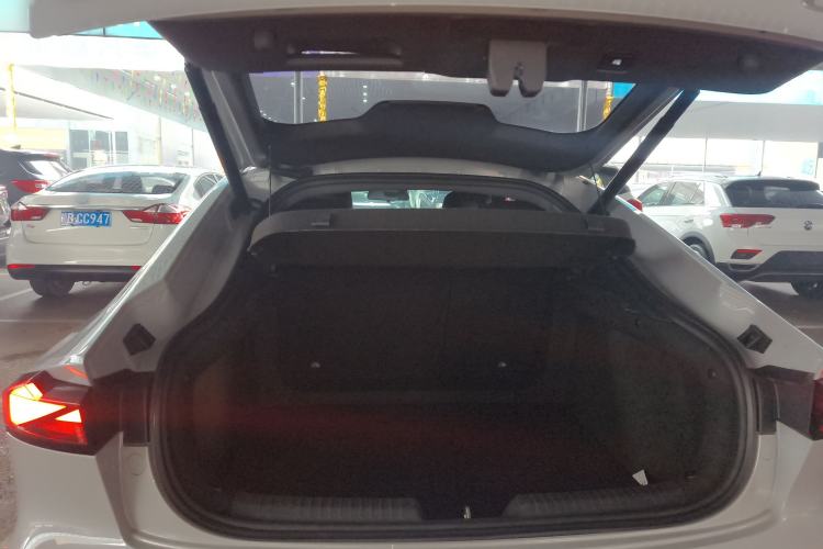 Used Changan UNI-V 2022 1.5T Prestige Version
