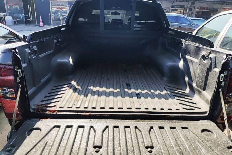 Used Isuzu D-MAX 2020 2.5T Two-Wheel Drive Automatic Navigation Version China VI Emission Standard Extended Length JE4D25Q6A