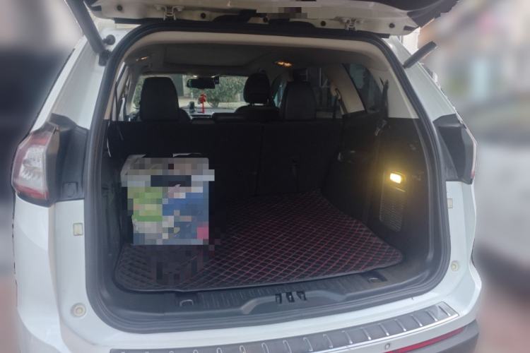 Used Ford Edge 2015 2.0T GTDi Two-Wheel-Drive High-Line Version