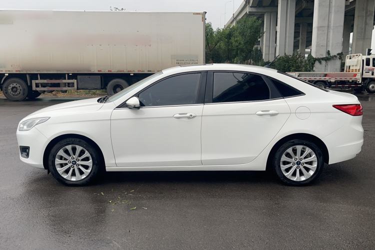 Used Ford Escort 2017 Happiness Edition 1.5L Automatic Fashion Version
