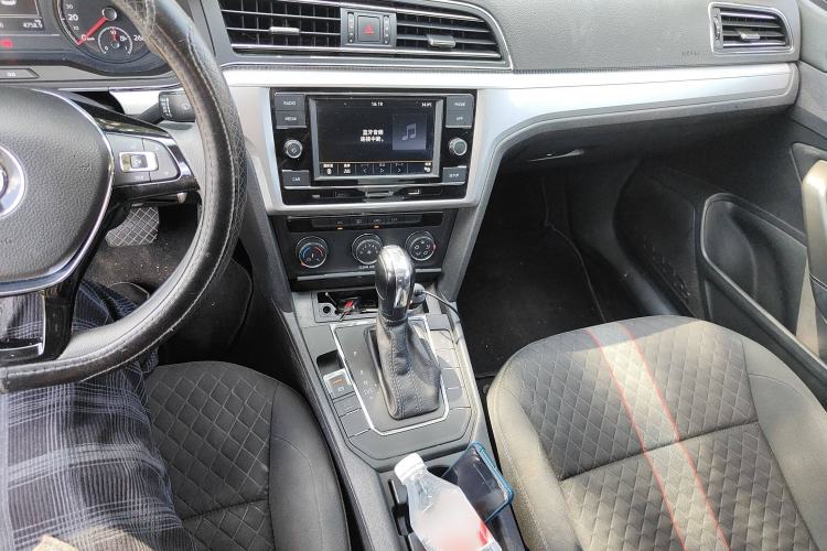 Used Volkswagen Lamando 2019 230TSI DSG Vision Edition China VI Standard
