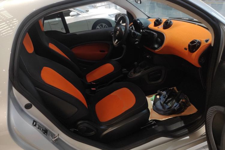 Used  fortwo 2015 1.0L 52 kW Hardtop Passion Edition
